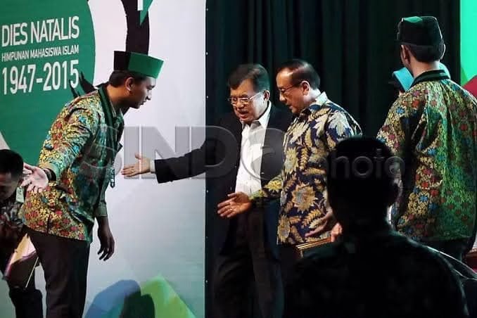 akbar tanjung hmi