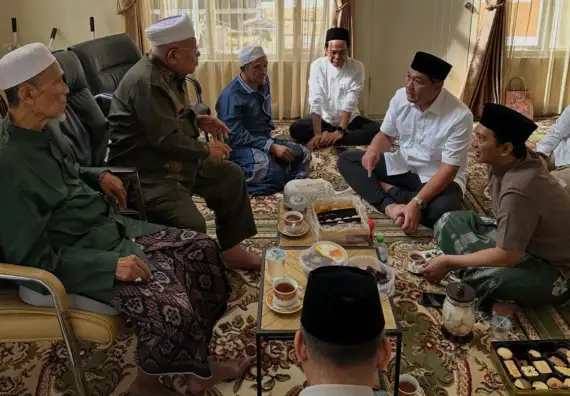 ariefrosyid.id_Kiai Syukron Makmun